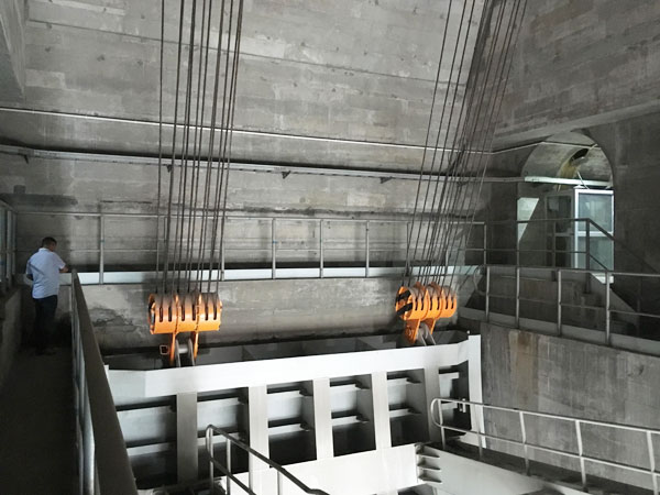 閘門(mén)水封更換、改造施工