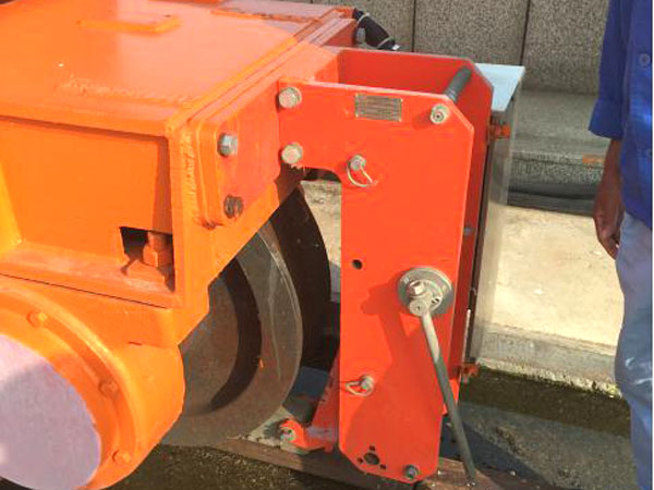 門機(jī)防風(fēng)制動(dòng)器